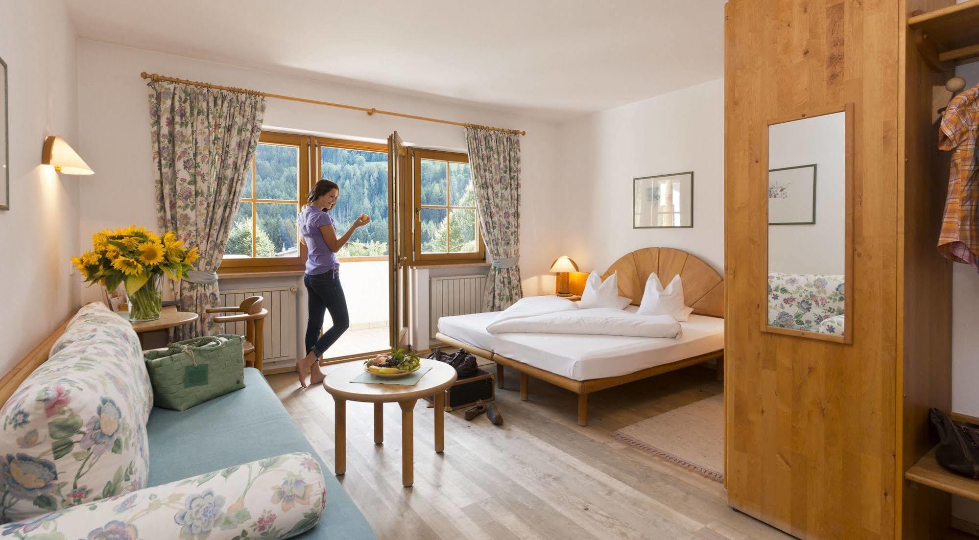 Taubers Bio Vitalhotel Chienes Ngoại thất bức ảnh